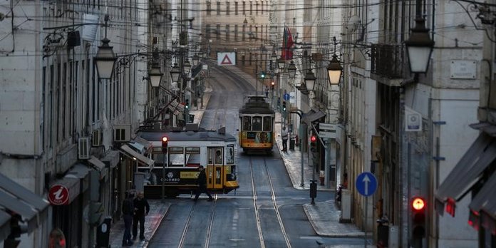 , Portugal : les « visas dorés » pour les riches investisseurs étrangers sur le point d’être supprimés