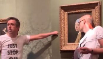 , Des militants écologistes ont pris pour cible un tableau de Vermeer dans un musée néerlandais ce jeudi.