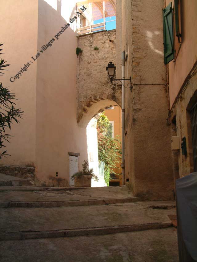 Ancien portail de la ville 