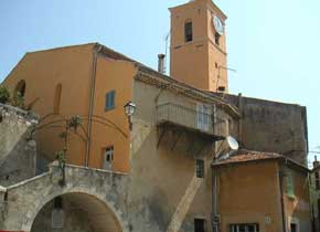 L'�glise,vue de la place