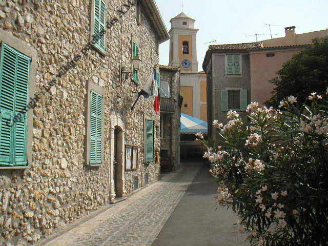 La mont�e vers l'�glise