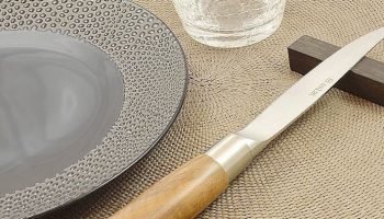 , Percy-en-Normandie. Il menace sa fille avec un couteau